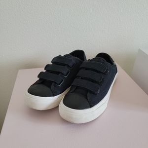 Velcro prison issue vans